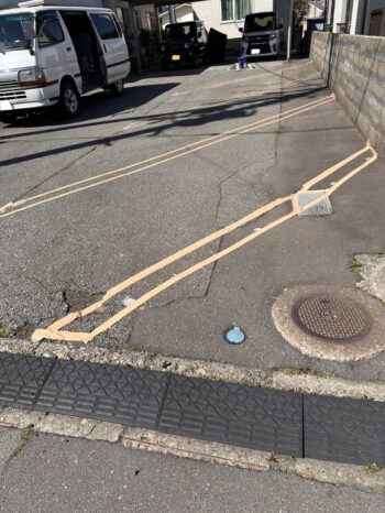 秋田県秋田市にて駐車場ライン引き